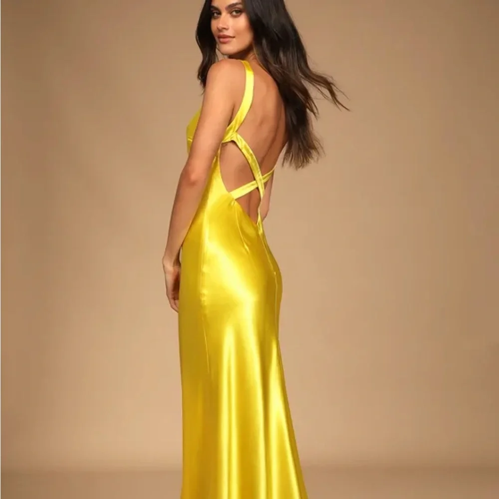 Lulu's Yellow Maxi Dress - Picture 2 of 2